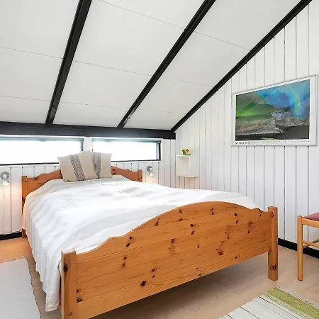 Spacious Holiday In Jutland Near The Sea *